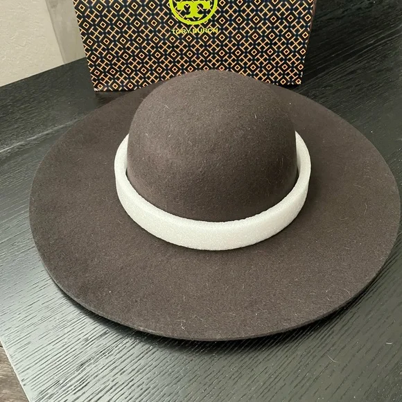 Tory Burch Woman’s  Wide Brim Felt Hat - Picture 3 of 7